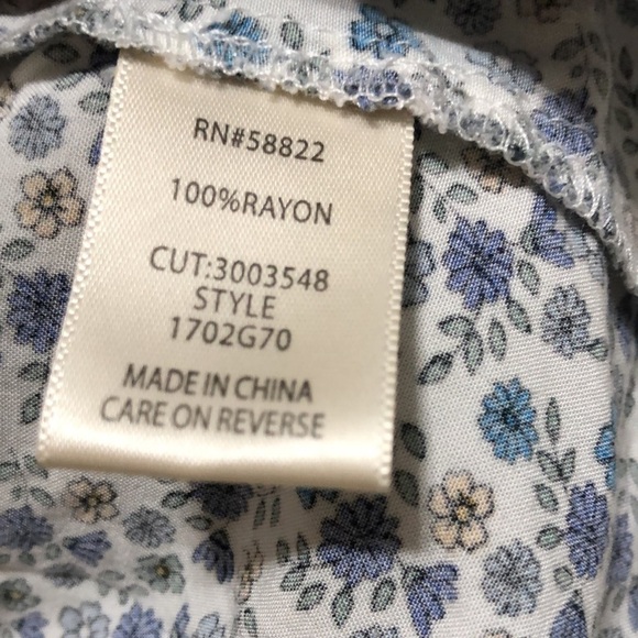 max Studio Floral Print Smoked Top Size Small - Picture 4 of 4